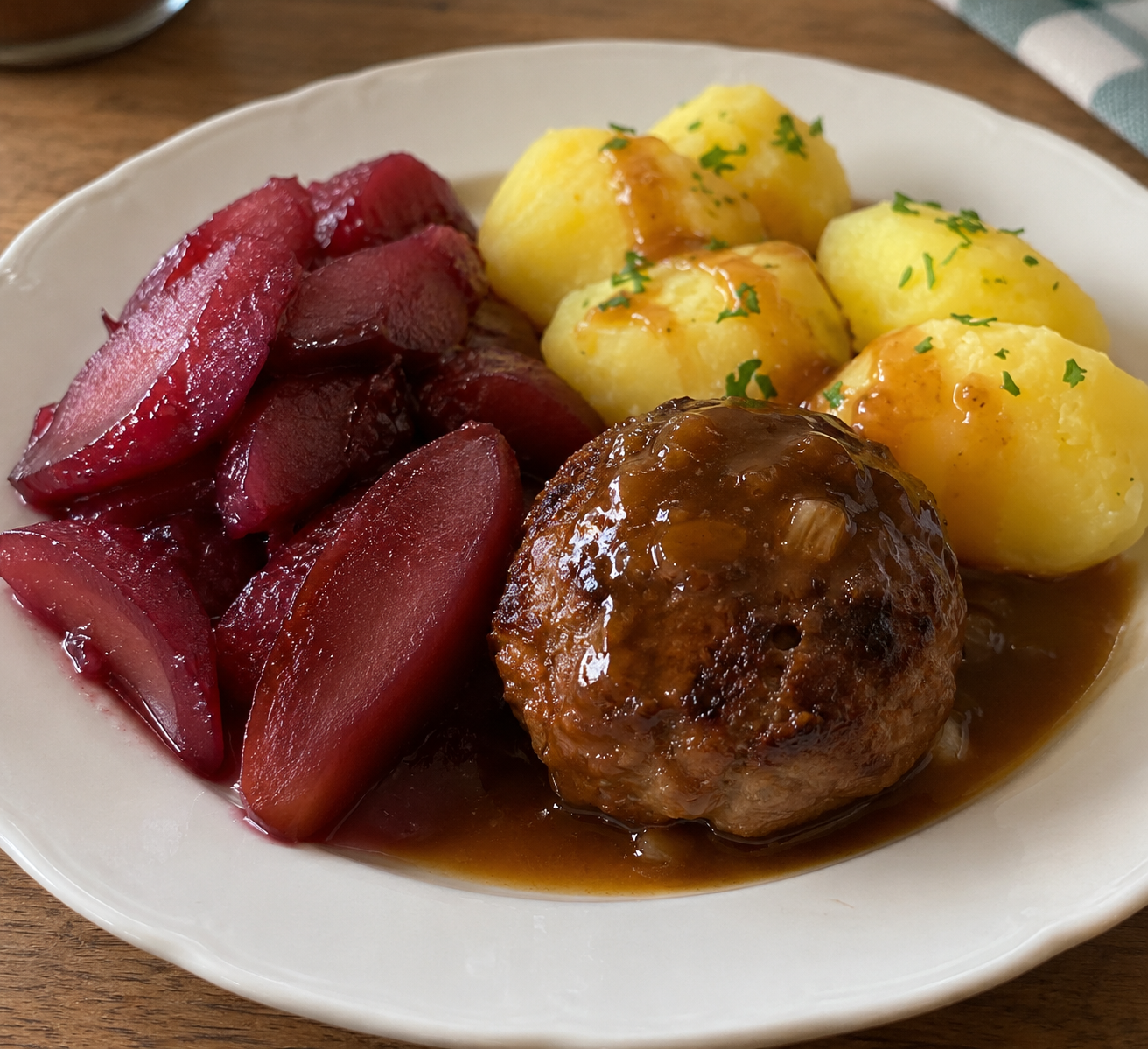 Maaltijdpakket - Stoofperen, aardappels uit oven en gehaktbal (2 personen)